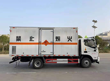 平昌爆破器材运输车